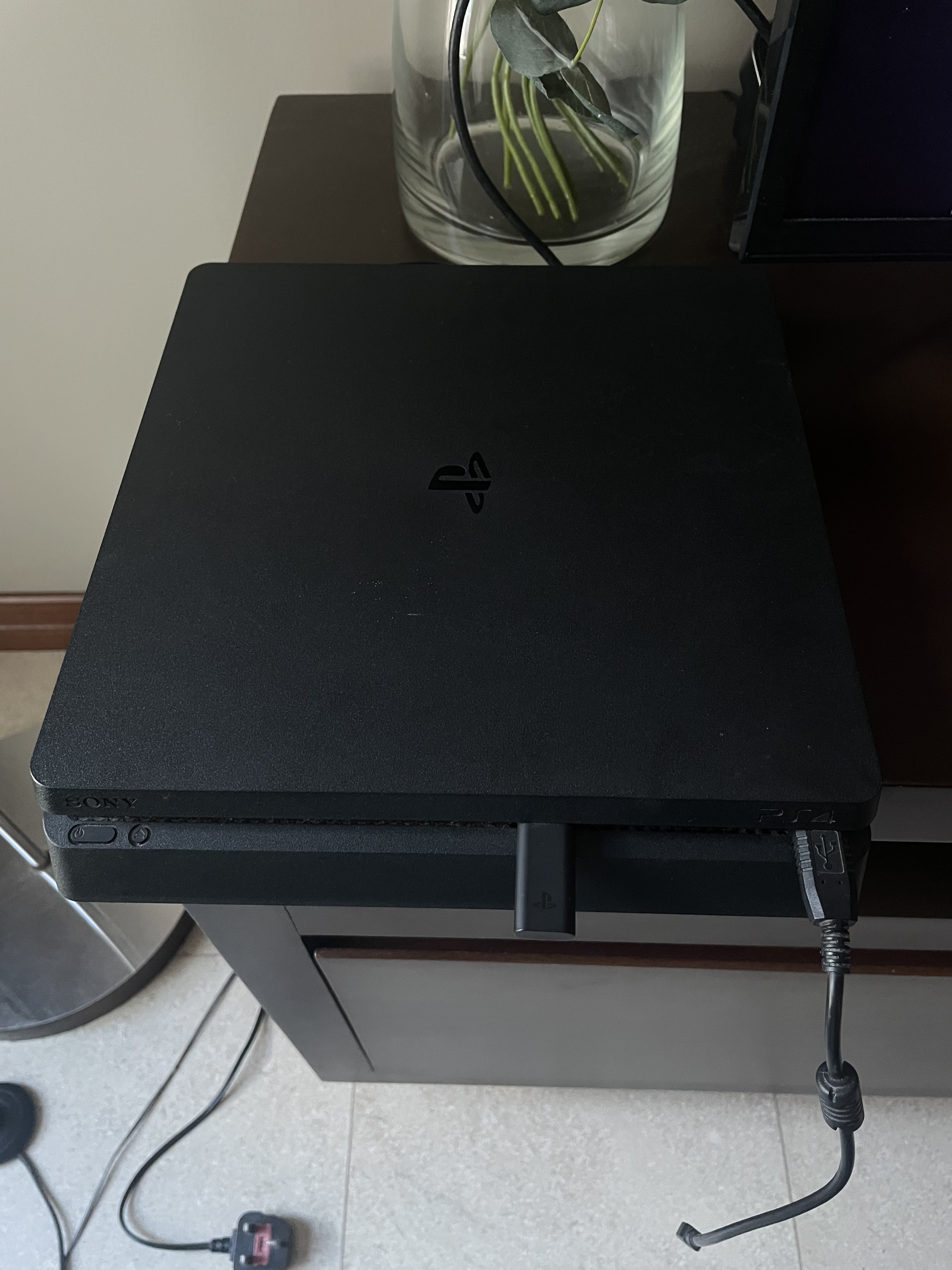 Sony PlayStation 4