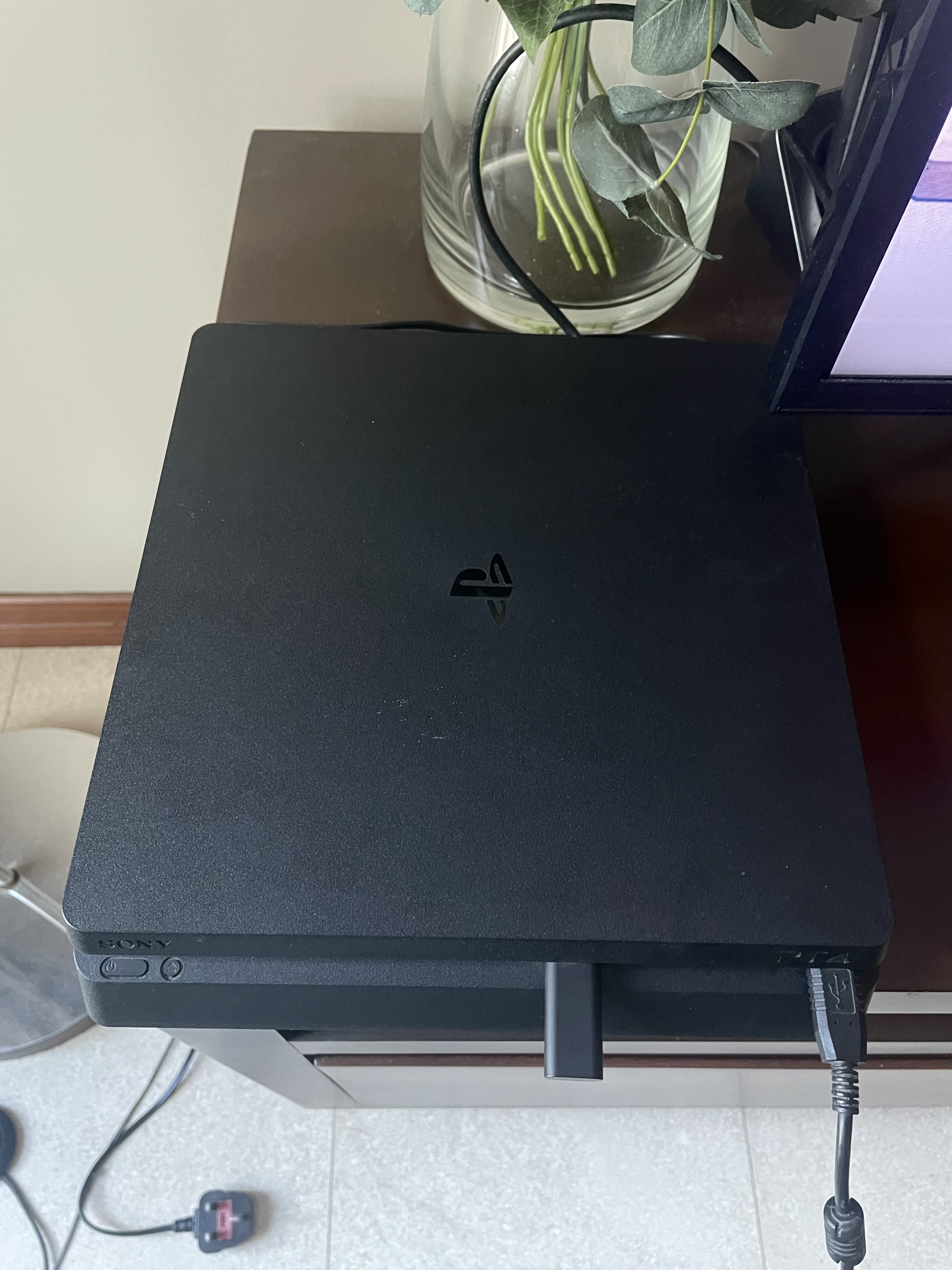 Sony PlayStation 4
